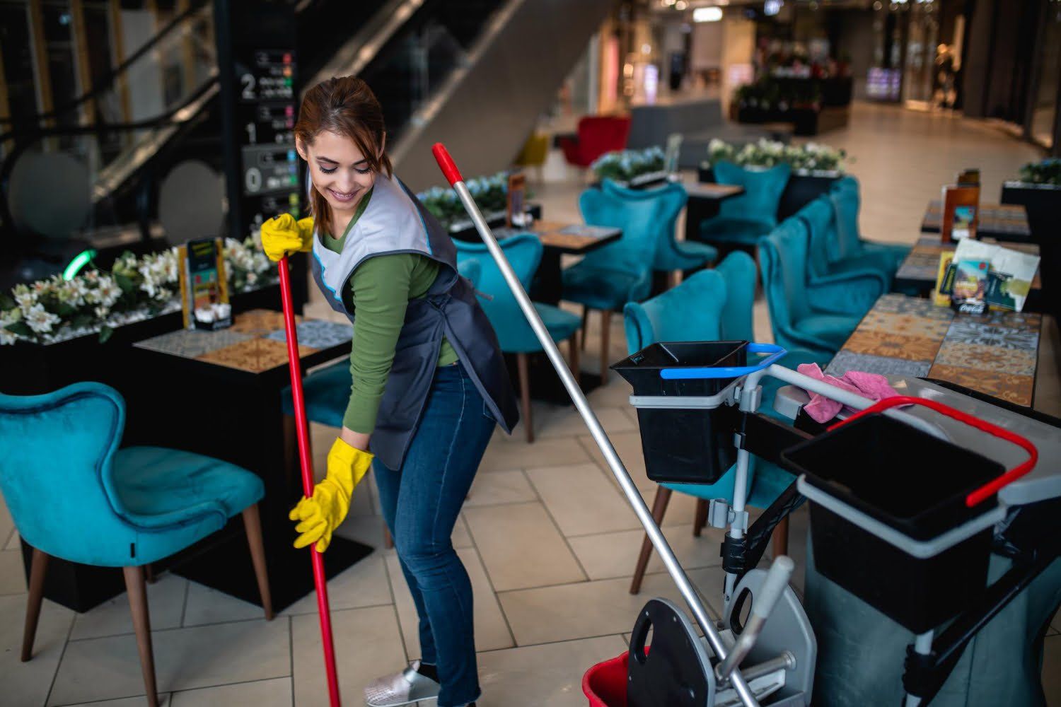 EnviroJan USA | Shopping Center Cleaning | Serving Houston, Spring, and Katy